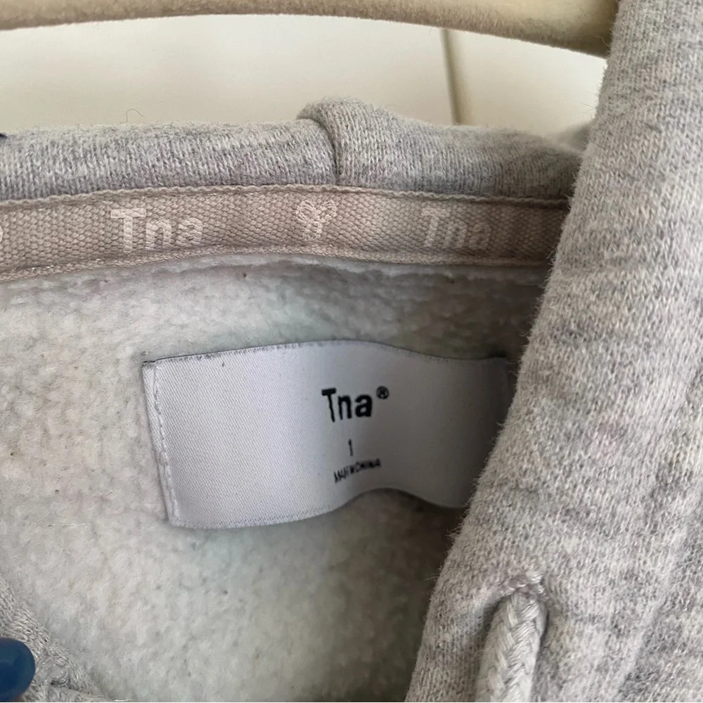 Aritzia‎ TNA gray hoodie - Picture 6 of 8